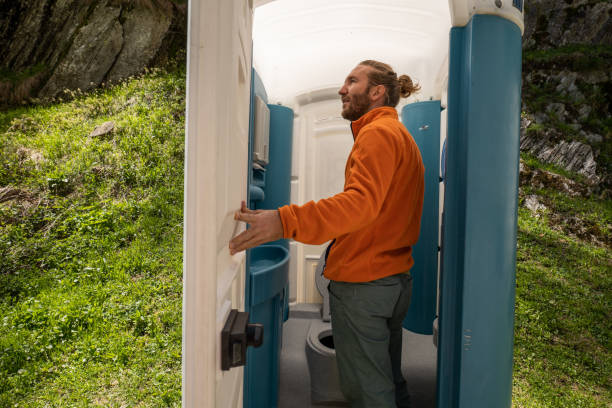 Porta potty delivery and setup in Cosmopolis, WA
