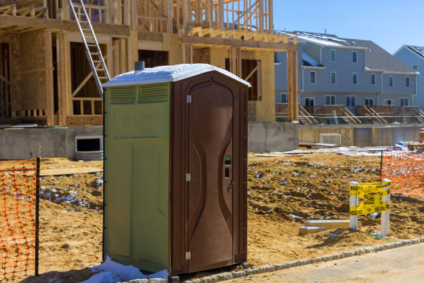 Best Luxury portable toilet rental  in Cosmopolis, WA