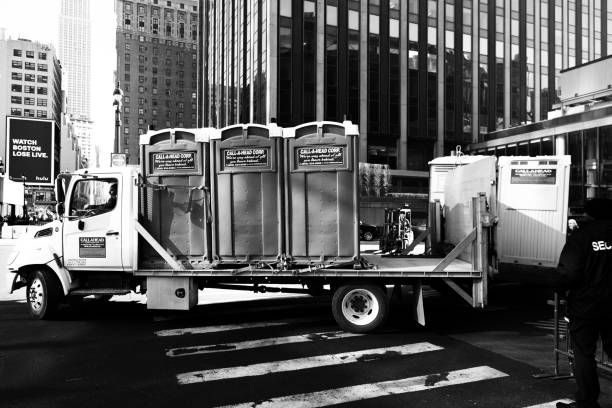 Best Portable restroom trailer rental  in Cosmopolis, WA